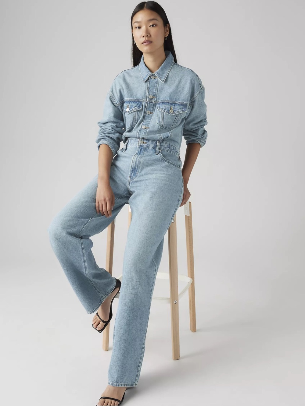 Jumpsuit
COLOR- candle light
NWOT
Levi's
BAGGY
SOLDOUT